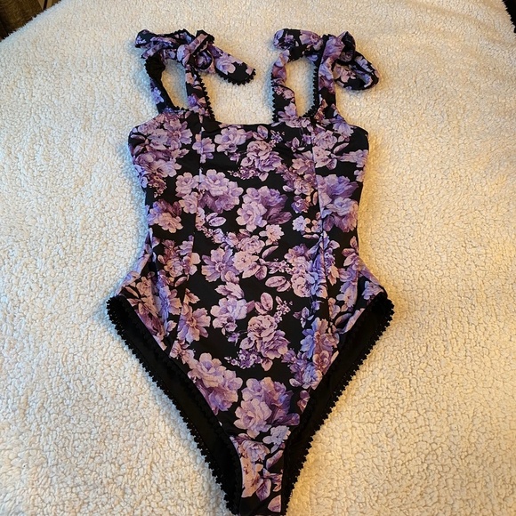NWOT Beach Riot spring fairy floral one piece purple 14305 - Picture 5 of 11